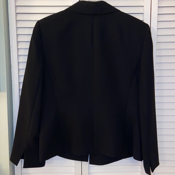 Black blazer - Picture 2 of 3